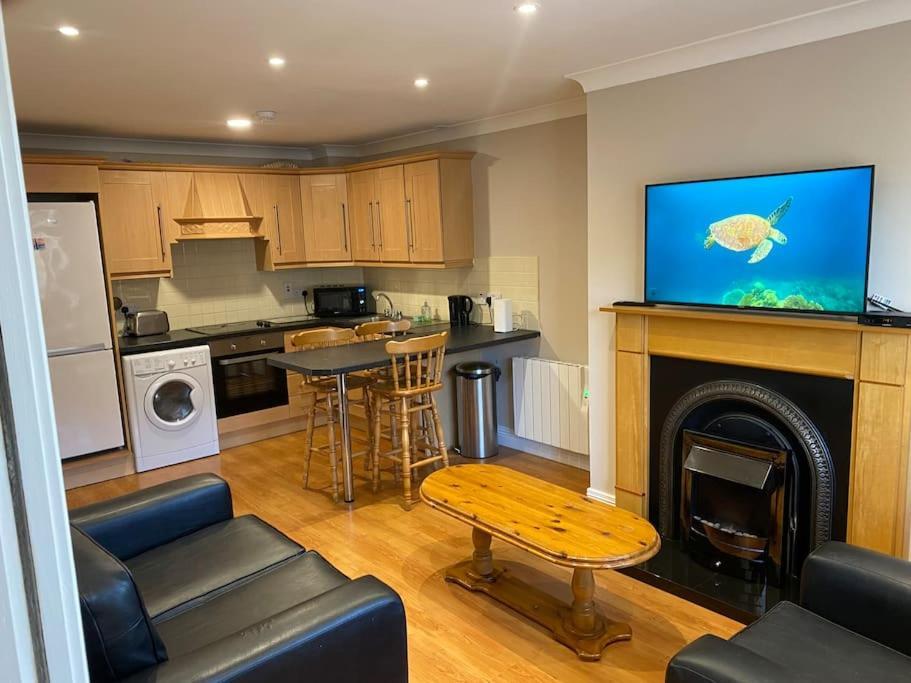 2 Bed Cosy Apartment In Heart Of Mullingar. Extérieur photo