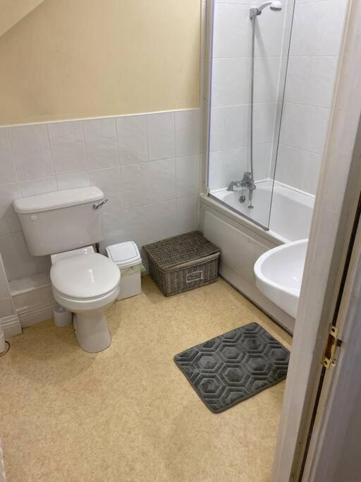 2 Bed Cosy Apartment In Heart Of Mullingar. Extérieur photo